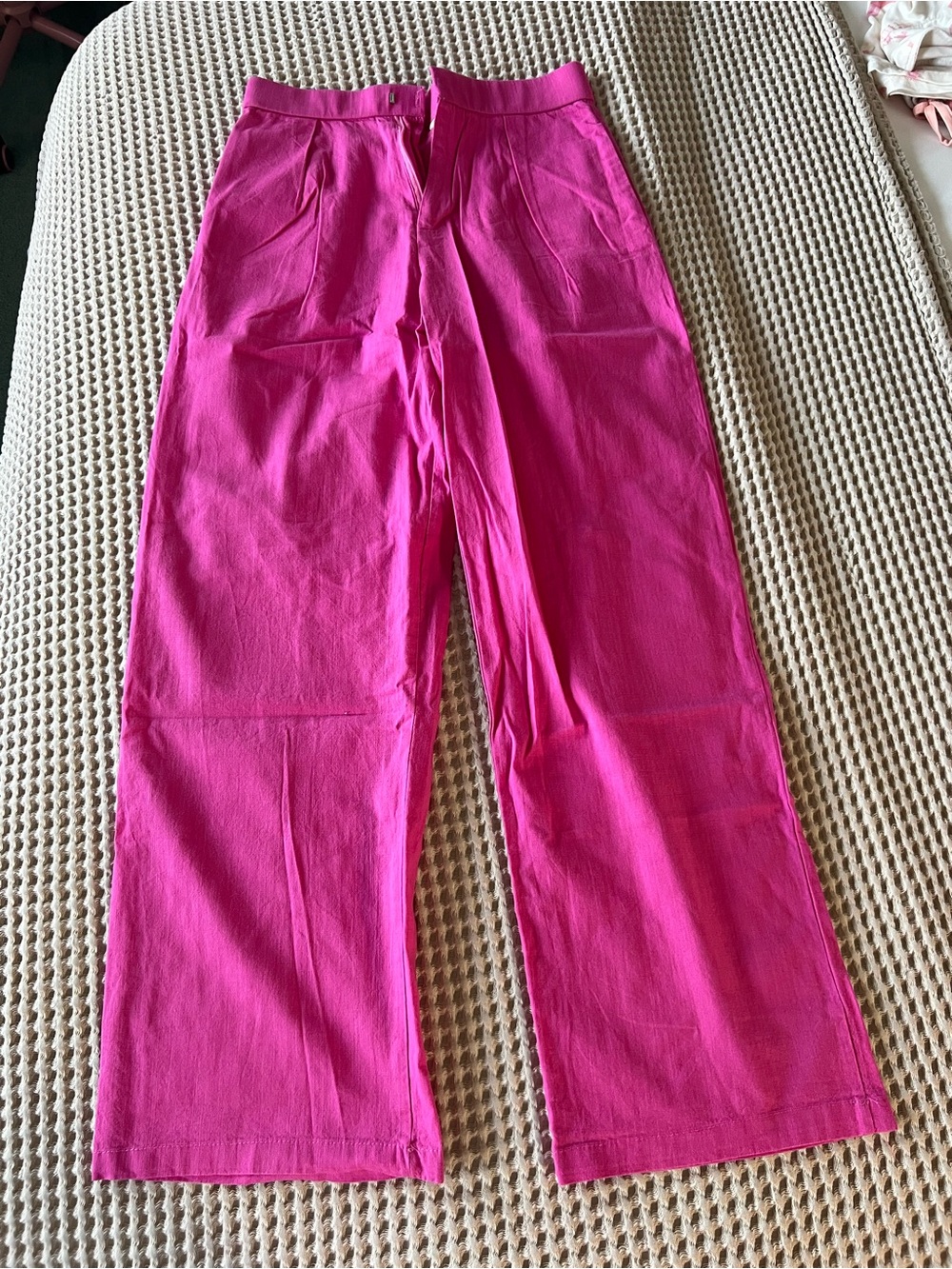 SHEIN Wide-Leg High-Waist Jeans in Fuchsia Pink